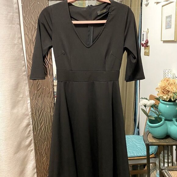 🌷 Elegant 🌷 V Neck A Line Dress w/ Pockets & 3/4 Sleeves - Picture 4 of 5